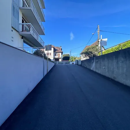 F2 Lumineux 40 M2 Face Aux Thermes De Thonon. *