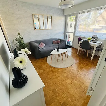 F2 Lumineux 40 M2 Face Aux Thermes De Thonon. Apartment